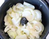 【Bistroオニオングラタンスープ】作り方1写真