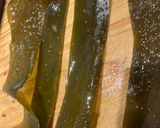新物早煮昆布と厚揚げの煮物作り方1写真