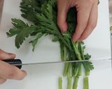 味付け簡単！春菊とベーコンの和風パスタ作り方2写真