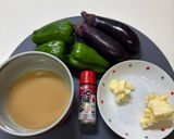 【作り置き副菜】簡単茄子とピーマンの味噌バター作り方1写真