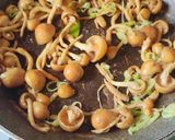 簡単おかず🍚なめこと卵のふわとろ炒め✨️作り方4写真