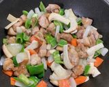 野菜も入れてピリ辛照り焼きチキン✨作り方6写真