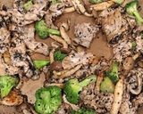 ブロッコリーと豚肉の黒ごまゆずこしょう炒め作り方5写真