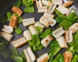 食べるまで6分！クタクタピーマンと竹輪の炒め物作り方5写真