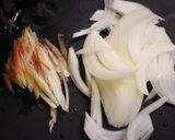 簡単！みょうがと玉葱のお味噌汁作り方1写真