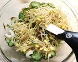 かつお削り節を足す★きゅうり豆もやし竹輪の酢の物作り方5写真