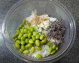 満足度◎枝豆と塩昆布の洋風おにぎり作り方2写真