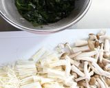 きのことわかめの旨塩おかか炒め作り方1写真