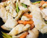 鶏肉＆アスパラガスのオイスターソース炒め作り方3写真