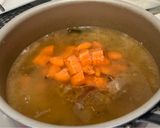 前日の味噌汁に追い鰹と人参と豆腐作り方3写真
