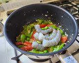 ピリ辛！海老と夏野菜のペペロンチーノ作り方7写真