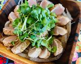 ＼今日の乾杯飯／びんちょうマグロのタタキ作り方5写真