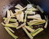 セロリをぶっ叩いて潰して炒めてからの煮浸し作り方2写真