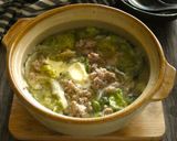 たっぷりレタスとひき肉の味噌バター鍋作り方4写真