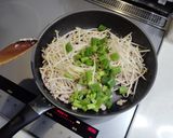 モヤシと炒り玉子のとろみ炒め作り方3写真