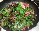 ビーツの葉とザーサイの豚肉炒め作り方6写真