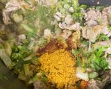 刻みセロリ葉と豚肉のちょいスパイスカレー作り方4写真