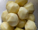 小さい新じゃがいもとツナの煮物作り方1写真