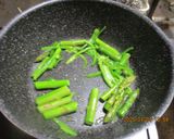 アスパラとたまごサラダフレーク炒め😋作り方1写真