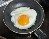 シンプル簡単！目玉焼き乗せチーズパスタ作り方5写真