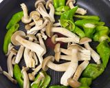 万願寺とうがらしときのこのポン酢炒め作り方3写真