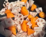 れんこんと人参こんにゃくの煮物作り方4写真
