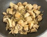 目分量OK！きのこと鶏むね肉バター醤油作り方4写真