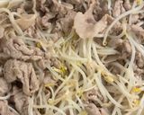 もやしと豚肉のヨーグルト納豆スープ作り方4写真