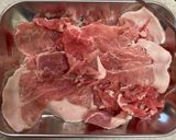 お弁当にも♪豚こま肉のケチャップ炒め作り方1写真