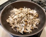秋の味覚！舞茸としめじの炊き込みご飯作り方2写真