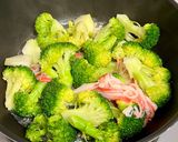 ブロッコリーとカニカマの蒸し焼き🥦作り方6写真