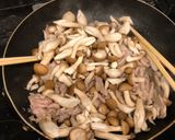 豚肉ときのこのバターポン酢炒め作り方2写真
