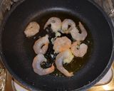 海老スナップエンドウレモンクリームパスタ作り方1写真