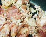 豚こまぎれ肉＆緑黄野菜のトマト缶炒め作り方1写真