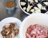 豚こまと茄子と椎茸のピリ辛味噌炒め作り方1写真