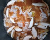 寒い日簡単昼食！豚バラキムチ卵椎茸肉汁うどん作り方4写真