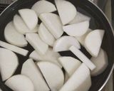 大根と豚バラと油揚げの煮物作り方2写真