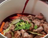 手軽にご馳走メニュー 豚ハラミの赤ワイン煮込み作り方3写真