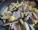 簡単★茄子と豚こま肉のバタポン炒め作り方3写真
