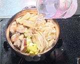 肉や野菜のうま味たっぷり！ うどんすき作り方4写真