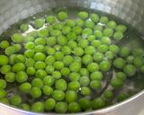 新じゃが芋とえんどう豆のそぼろ煮♪作り方1写真