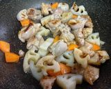 鶏もも肉とゴロゴロ野菜の甘辛オイスター炒め作り方7写真
