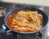 市販のソース活用！海老トマトスパゲティ作り方5写真