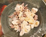鶏モツと根菜の味噌煮込み作り方2写真