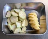 茄子とじゃがいもの味噌汁作り方1写真