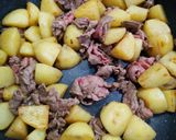 ジャガイモと牛肉の赤ワイン煮作り方2写真