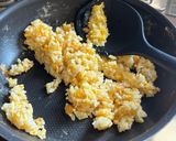 超簡単!超ズボラな卵だけの炒飯🤭作り方3写真