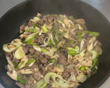 牛肉と舞茸の松茸の味お吸い物炒め☆作り方3写真