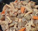 こんにゃくと根菜のにんにく味噌煮込み作り方9写真