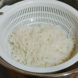 ஐトマト・ツナ・大葉・ワカメ冷そうめんஐ作り方3写真